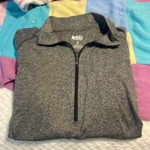 REI Men’s Medium Lightweight Half-Zip Baselayer. Gray.